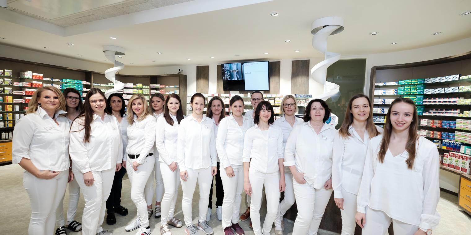 team-sante-activia-apotheke-by-wolfganglehner_xt20618