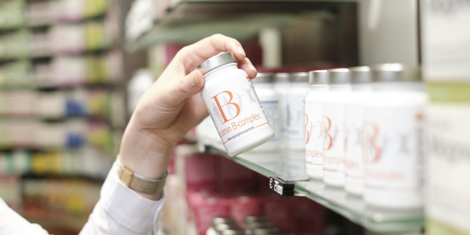 team-sante-activia-apotheke-by-wolfgang-lehner_XT21467