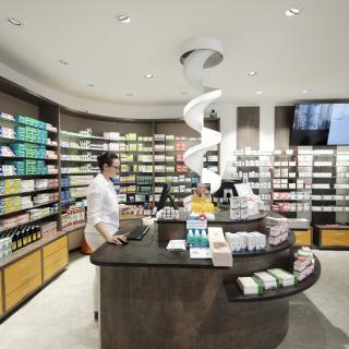 team-sante-activia-apotheke-by-wolfgang-lehner_XT21420